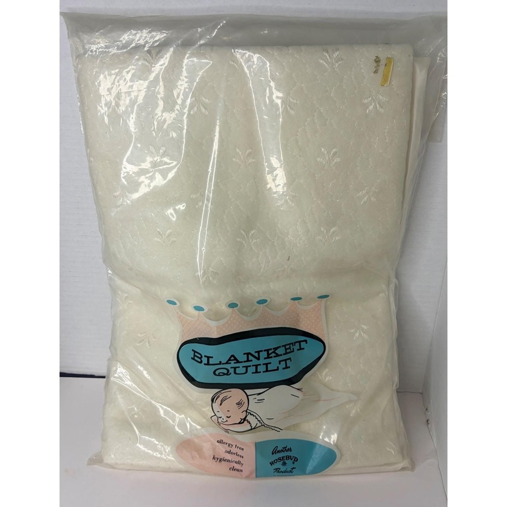 Vtg 1960s Rosebud Baby Blanket Quilt White Embossed Satin Trim‎ NOS USA